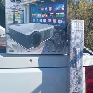 Ultra 8 k LED HD Smart Projector 600 obo